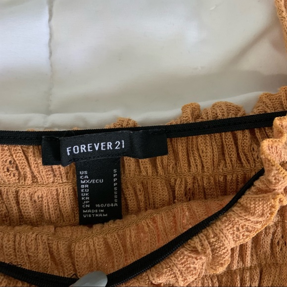 Autumn Crop Top - Picture 3 of 3